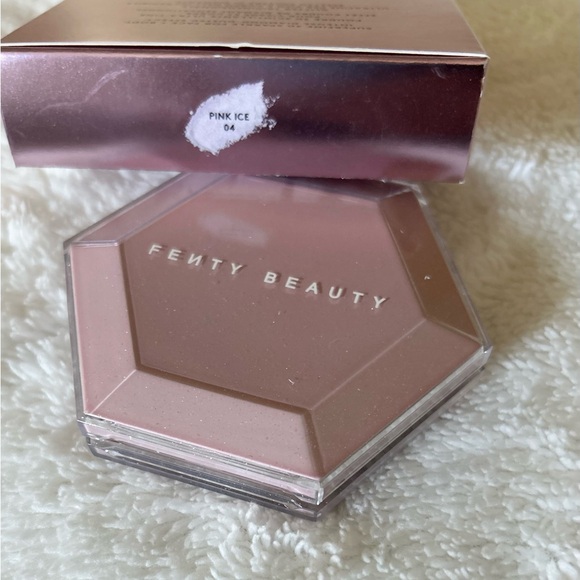 Fenty Beauty Pink Ice Highlighter - Picture 1 of 3
